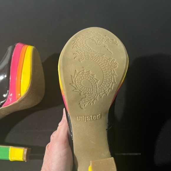 {Unlisted} Black and Multicolored Platform Heels - Picture 3 of 5